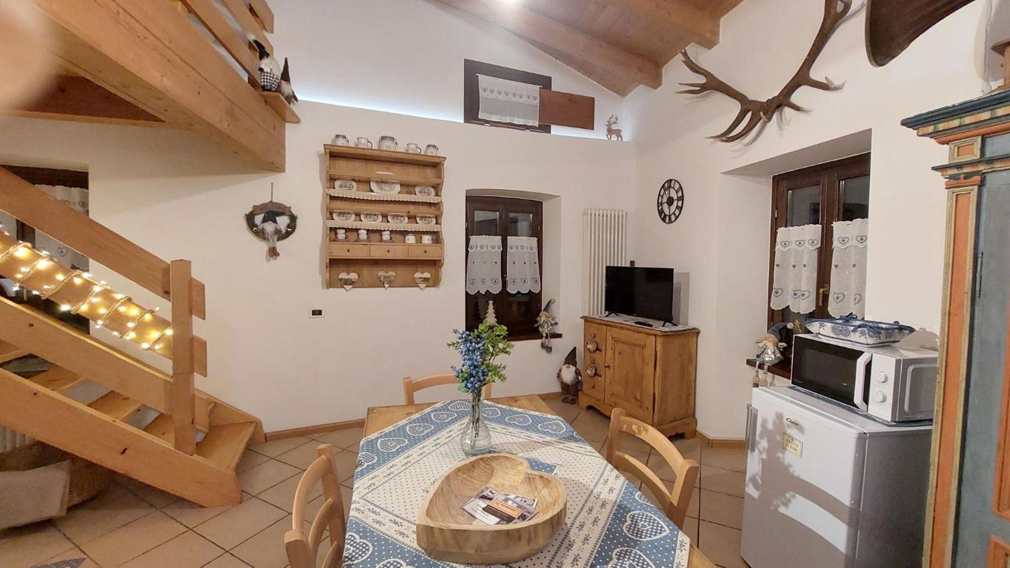 Loft Della Perpetua Di Casa Bernardi, Fuga Romantica Petfriendly Montagnaga  Εξωτερικό φωτογραφία